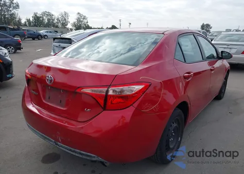 2018 Toyota Corolla Le z USA, uszkodzony, nr VIN 2T1BURHE0JC070543